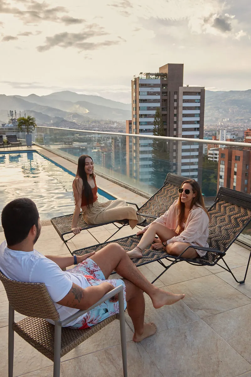 Rooftop pool and terrace at Soul Lifestyle Apartments in El Poblado