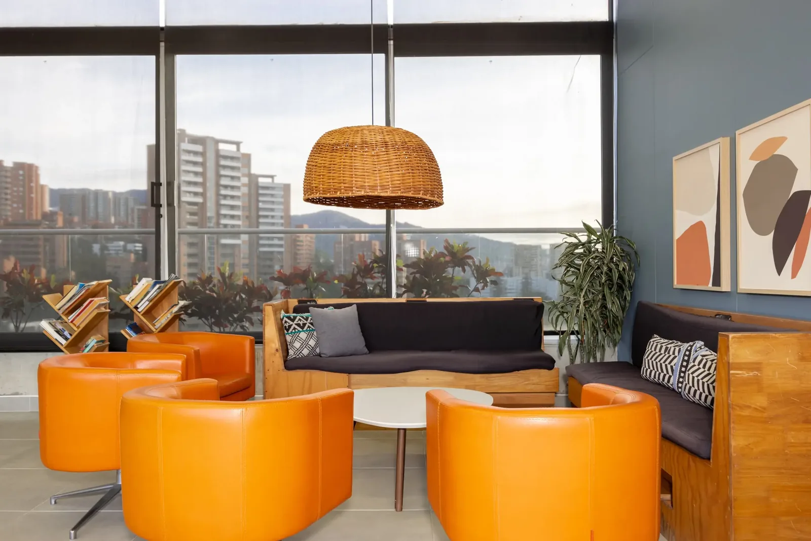 Coworking lounge with city views at Soul Lifestyle Apartments, El Poblado